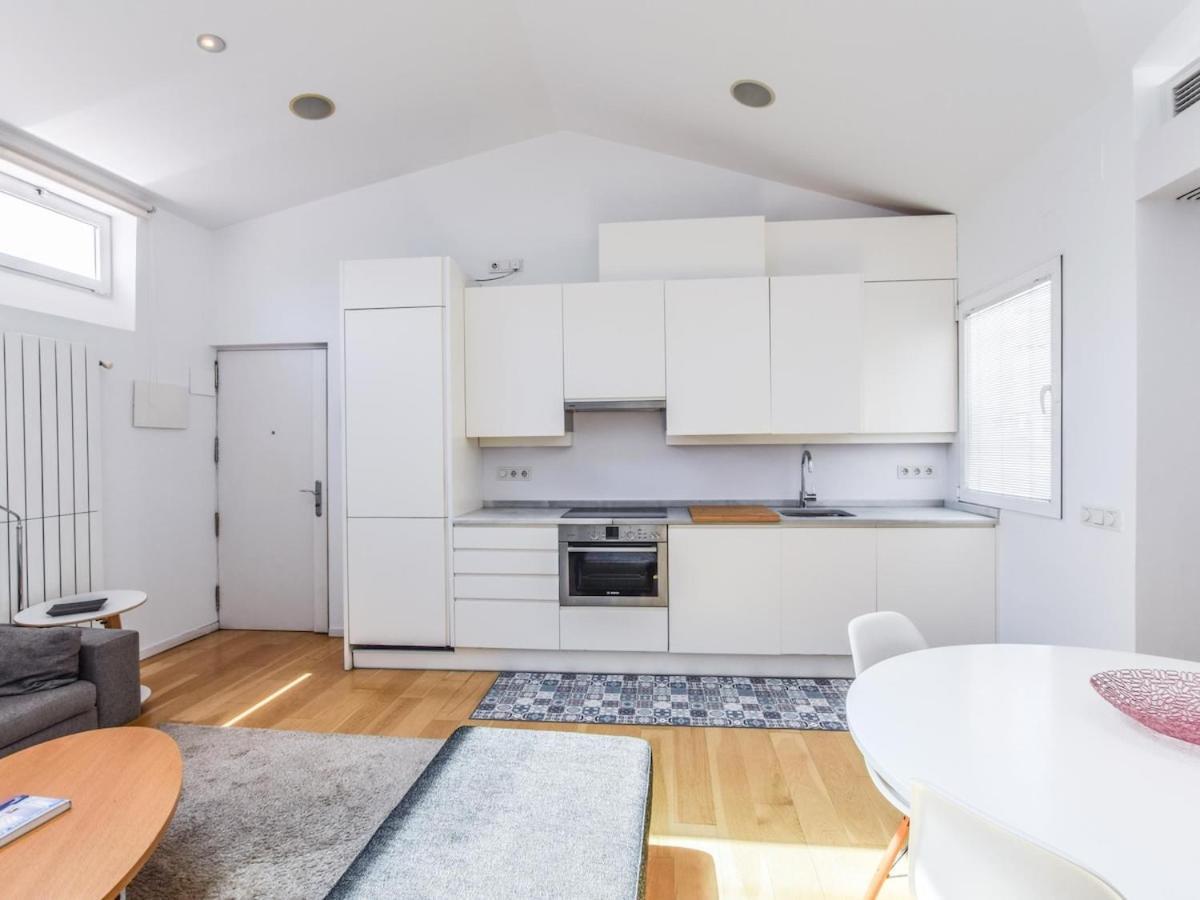Atico Reformado En Anton Martin Apartment Madrid Bagian luar foto